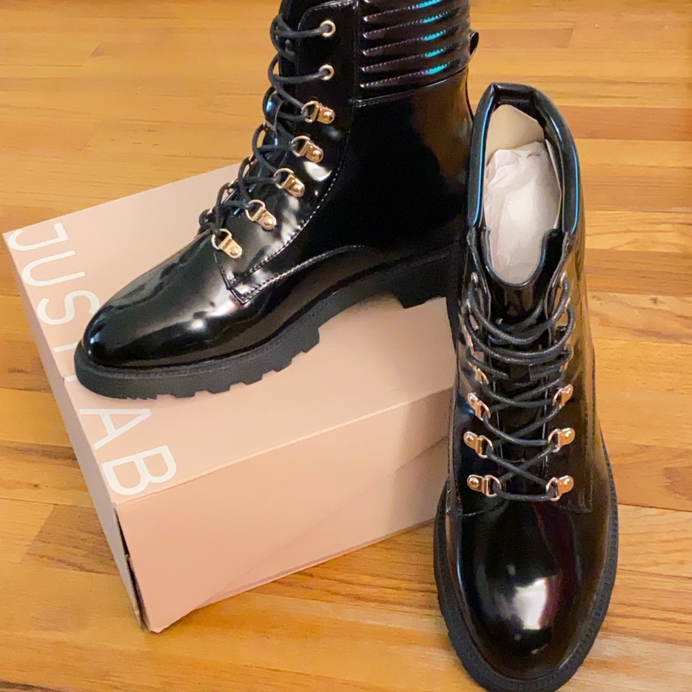 Women’s lace up Black Hiker Boots